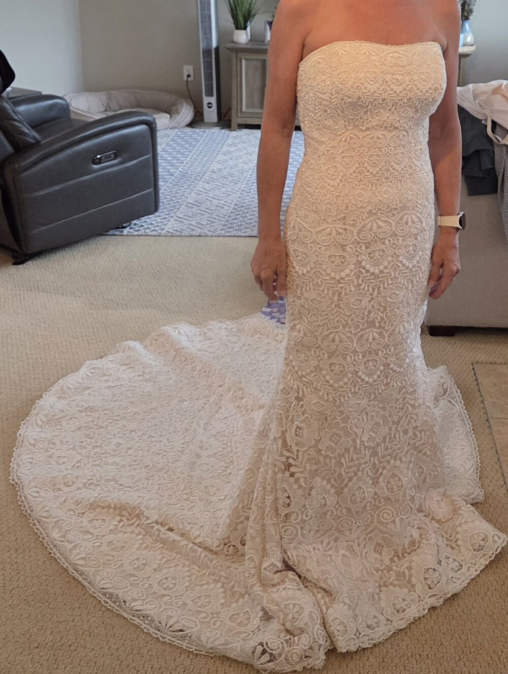 Size 4 ivory on cream crochet lace strapless fitted trumpet bridal gown Mori Lee - Picture 3 of 10